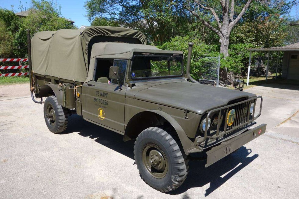1968 Kaiser Jeep M715 Troop/Cargo