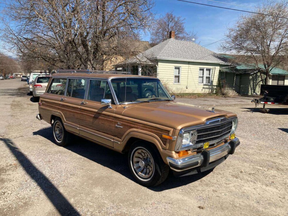 1986 Jeep Grand Wagoneer